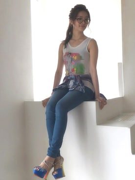 「ARMANI EXCHANGE（アルマーニエクスチェンジ）のアイテム（タンクトップ、ホワイト系）」を使った、Harukaさん（レディース・168cm）の春コーディネート