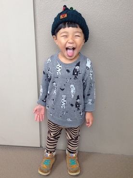 「Ne-net（ネネット）のアイテム（スウェット、グレー系）」を使った、akiiiaさん（キッズ・100cm）の秋コーディネート