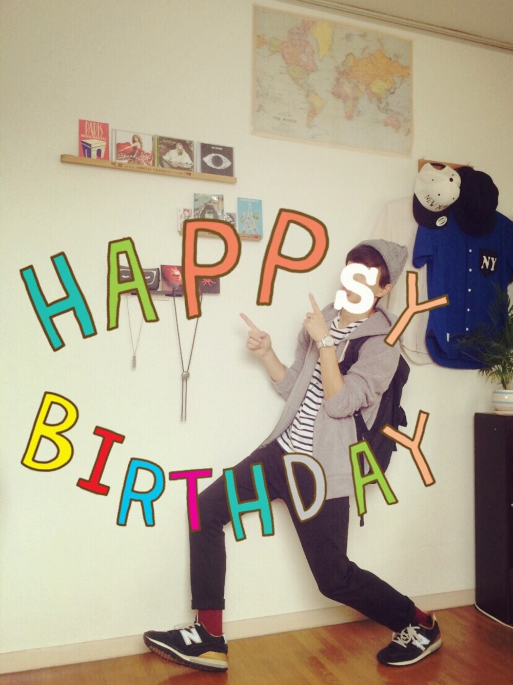 「グレーのパーカー、ハイソックス、ぱりすの誕生日(*≧∀≦)」｜「写真のぱりすさん（その他、その他）」を使った、はうるさん（メンズ・166cm）の秋コーディネートの1枚目の写真