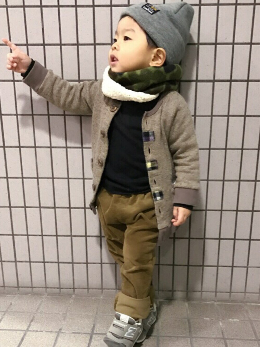 「おとこのこ、休日スタイル、プティマイン(petit main)、髪切ったよ」｜「Handmadeのアイテム（ストール/ショール、グリーン系）」を使った、ayamituさん（キッズ・90cm）の冬コーディネートの1枚目の写真