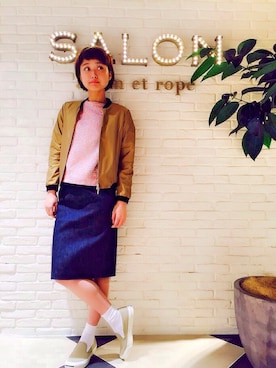 「SALON adam et rope'（サロン アダム エ ロペ）のアイテム（ブルゾン）」を使った、高岸 玲奈さん（レディース・164cm）の春コーディネート
