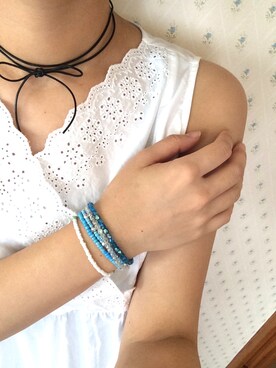 「Handmade（ハンドメイド）のアイテム（ブレスレット、ブルー系）」を使った、marukoさん（レディース・161cm）の夏コーディネート