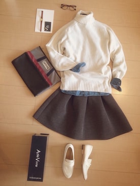 「アイテム（クラッチバッグ）」を使った、soeさん（レディース・168cm）の冬コーディネート