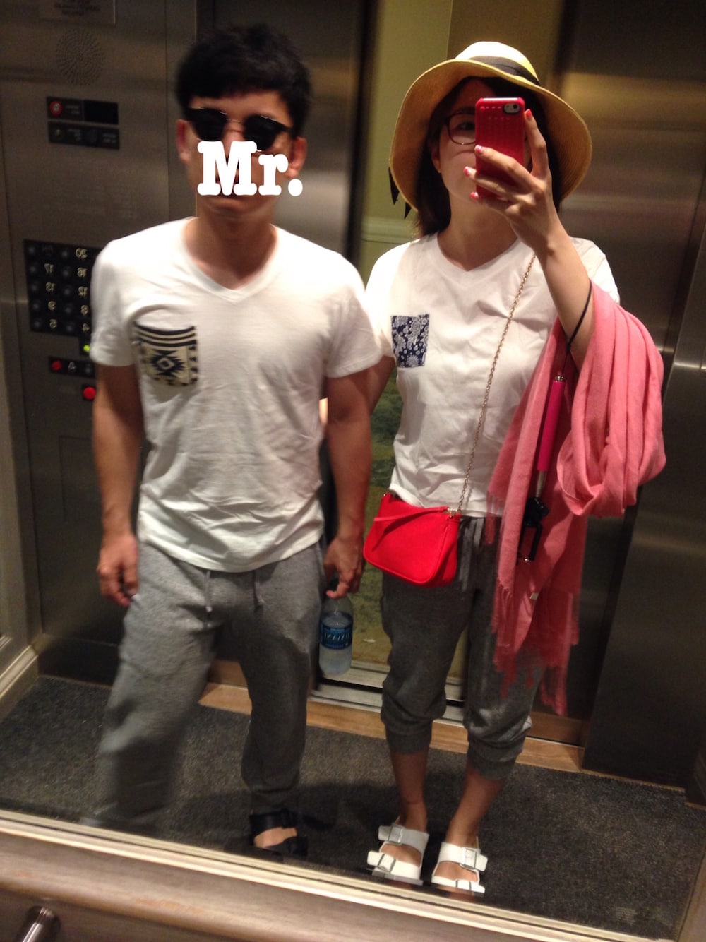 「ハワイ、ハネムーン、楽チンコーデ、長時間フライトに備えて、夫婦、おそろコーデ、足下はビルケンさん」｜「GLOBAL WORKのアイテム（サングラス、ブラック系）」を使った、とっちゃんさん（レディース・164cm）の秋コーディネートの1枚目の写真