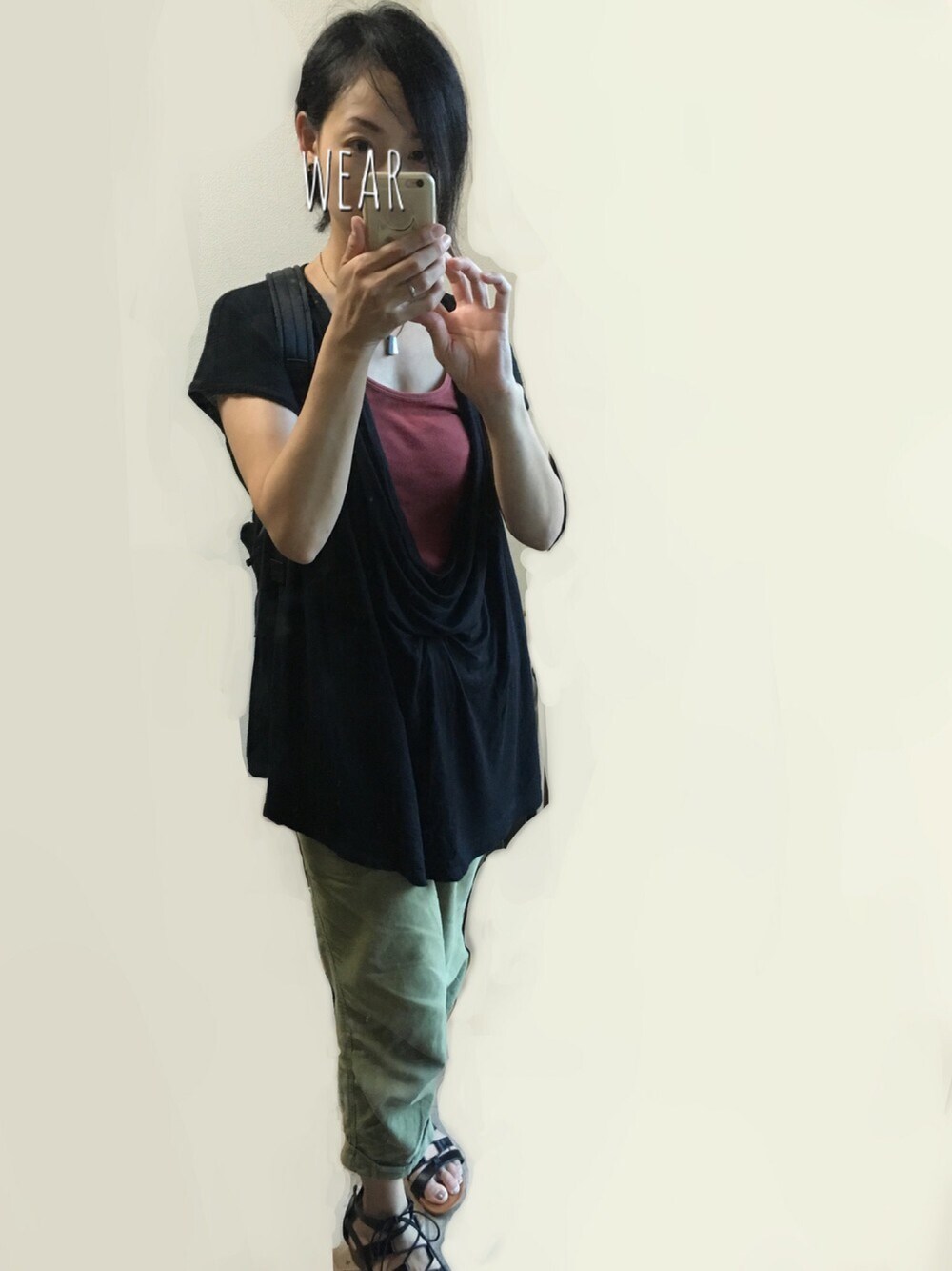「Doシンプル部、秋先取りコーデ、ゆるコーデ」｜「w-closetのアイテム（Tシャツ/カットソー、ブラック系）」を使った、ミホさん（レディース・165cm）の夏コーディネートの1枚目の写真