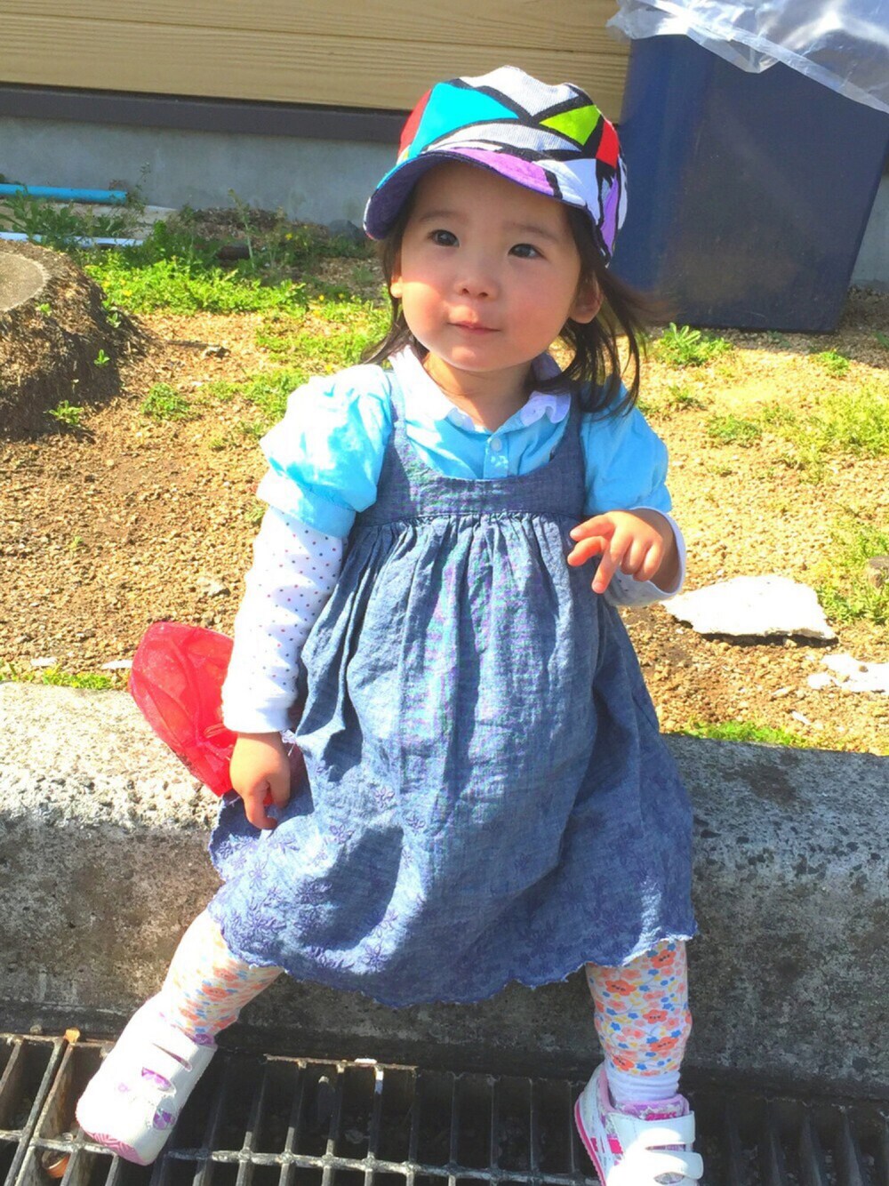 「2歳、ギャップ、ボーイッシュコーデ、ワンピース、ぼうし、アディダス、ラルフローレンシャツ、ドラフトGAP」｜「GAPのアイテム（ワンピース、ブルー系）」を使った、モー子スペシャルさん（キッズ・165cm）の夏コーディネートの1枚目の写真