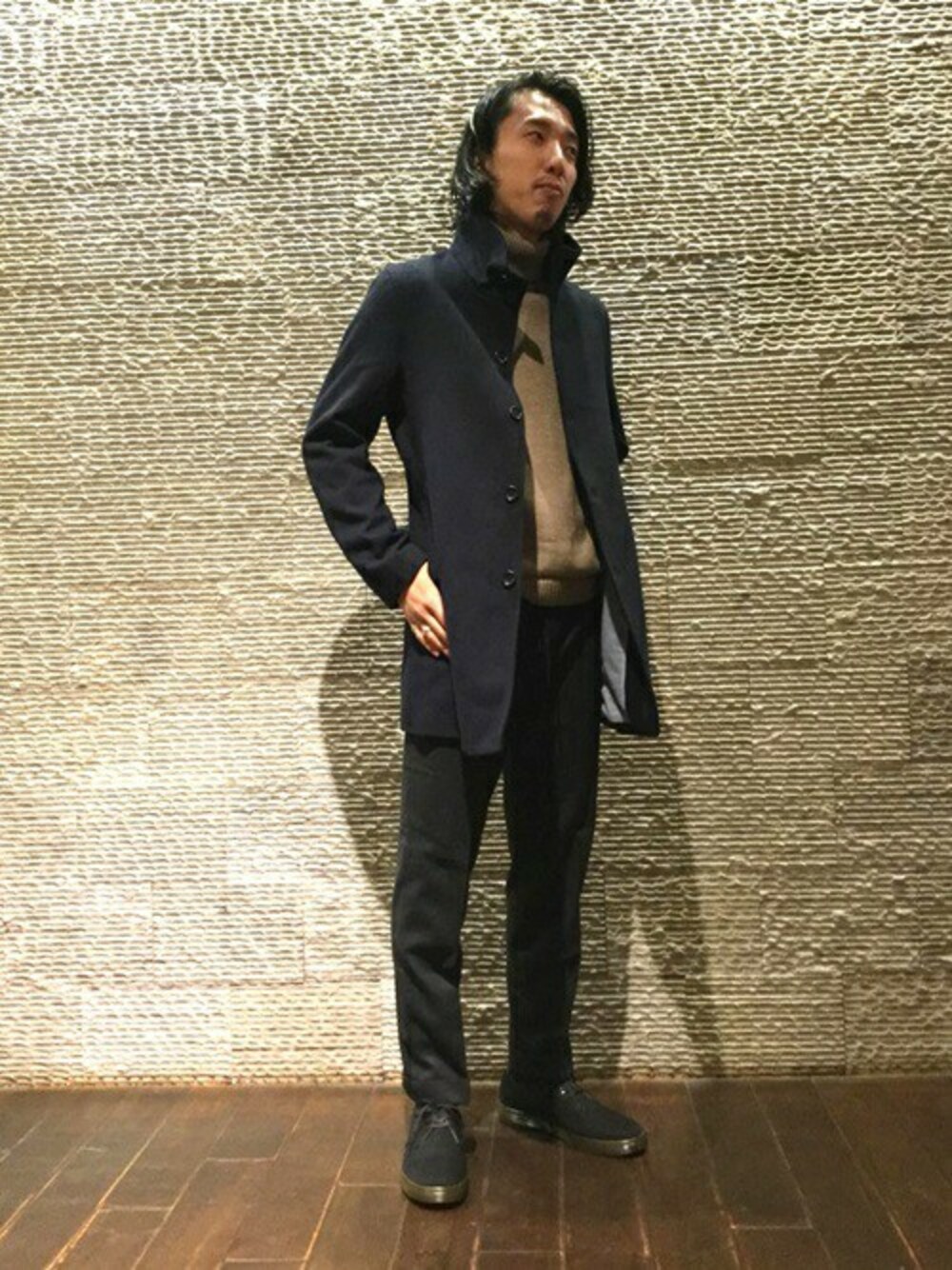 「ウールパンツ、シップス、SHIPS、SHIPS JET BLUE、シップスジェットブルー(SHIPS JET BLUE)、スタンドカラーコート」｜「SHIPS JET BLUEのSHIPS JET BLUE: スタンドコート■（その他アウター、ブルー系）」を使った、森山さん（メンズ・180cm）の秋コーディネートの1枚目の写真
