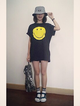 「SMILEY（スマイリー）のアイテム」を使った、Chiii🖤さん（レディース・162cm）の夏コーディネート