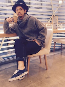 「グレーのタートルネック」｜Ari・gate 守屋　Kスケさん（メンズ・176cm）の春コーディネート