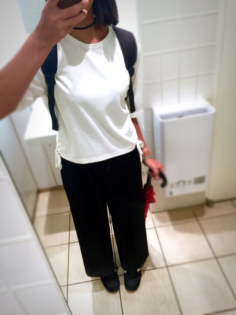 「w closetのアイテム（トップス、ホワイト系）」を使った、K.nk さん（レディース・161cm）の秋コーディネートの1枚目の写真