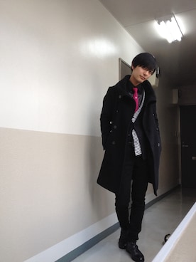 「スパンコール」｜「アイテム（その他アウター）」を使った、河上裕馬さん（メンズ・175cm）の冬コーディネート