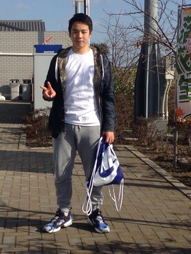 「NIKE(ナイキ)のアイテム(ショルダーバッグ)」を使った、Nagitoさん(メンズ・168cm)の冬コーディネート