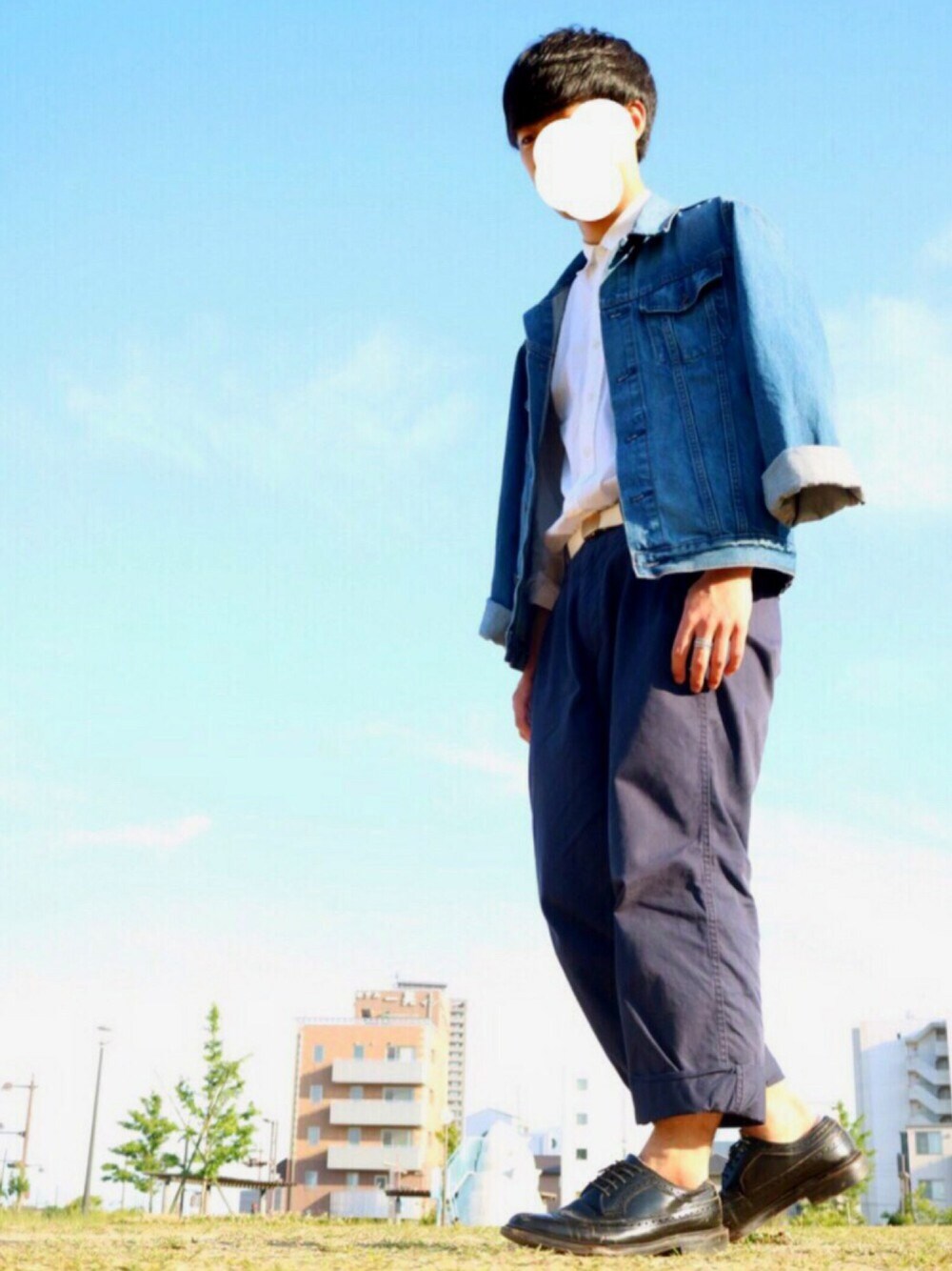 「夏、シンプル、デニムジャケット、Gジャン、大学生」｜「GAPのデニムジャケット（デニムジャケット、ブルー系）」を使った、kamさん（メンズ・168cm）の夏コーディネートの1枚目の写真