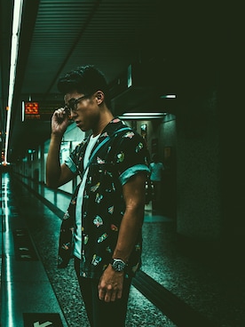 「TOPMAN（トップマン）のアイテム（シャツ/ブラウス、ブルー系）」を使った、Eddie Yeungさん（メンズ）の夏コーディネート