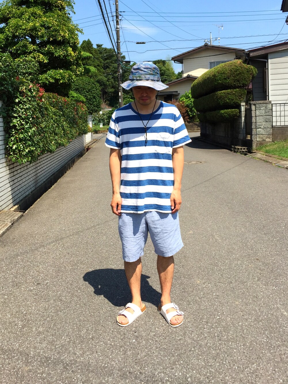 「ユニクロ」｜「UNIQLOのアイテム（Tシャツ/カットソー、ブルー系）」を使った、わんわんもこもこさん（メンズ・175cm）の夏コーディネートの1枚目の写真