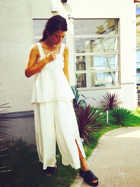 「MICOAMERI（ミコアメリ）のアイテム（パンツ）」を使った、スザンヌさん（レディース・165cm）の夏コーディネート