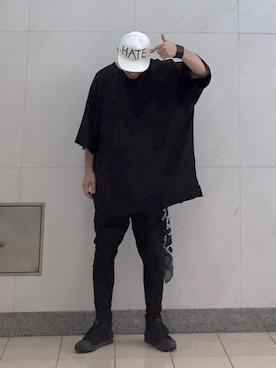 「adidas SLVR（アディダスシルバー）のアイテム」を使った、masakiさん（メンズ・185cm）の夏コーディネート