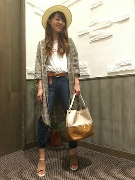 「HVC（エイチブイシー）のアイテム（シャツワンピース）」を使った、AnnAshlee橋本店さん（レディース・160cm）の春コーディネート