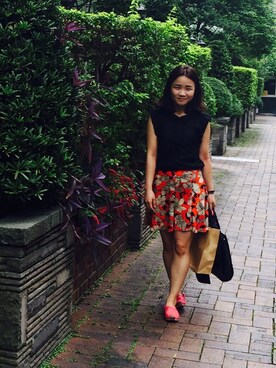 「asos（エイソス）のflower pants（その他パンツ、レッド系）」を使った、Lindsayさん（レディース・151cm）の夏コーディネート