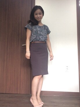 「Flower gray shirt （シャツ/ブラウス、グレー系）」を使った、Lindsayさん（レディース・151cm）の夏コーディネート
