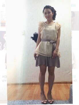 「asos（エイソス）のアイテム（シャツ/ブラウス、イエロー系）」を使った、Lindsayさん（レディース・151cm）の秋コーディネート