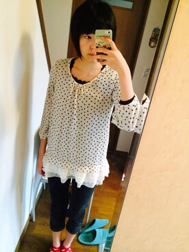 「ikka（イッカ）の水玉チュニック（ニット/セーター、ホワイト系）」を使った、あきほさん（レディース・159cm）の春コーディネート