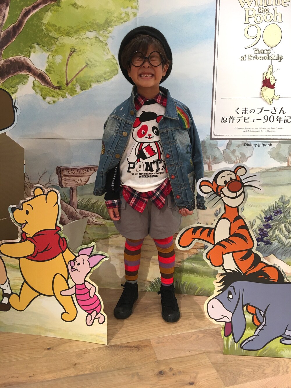 「キッズファッション、ブーフーウーWEARコンテスト、キッスコーデ、くまのプーさん」｜「BOOFOOWOOの刺繍入Gジャン（デニムジャケット、ブルー系）」を使った、HARUTOさん（キッズ・120cm）の秋コーディネートの1枚目の写真