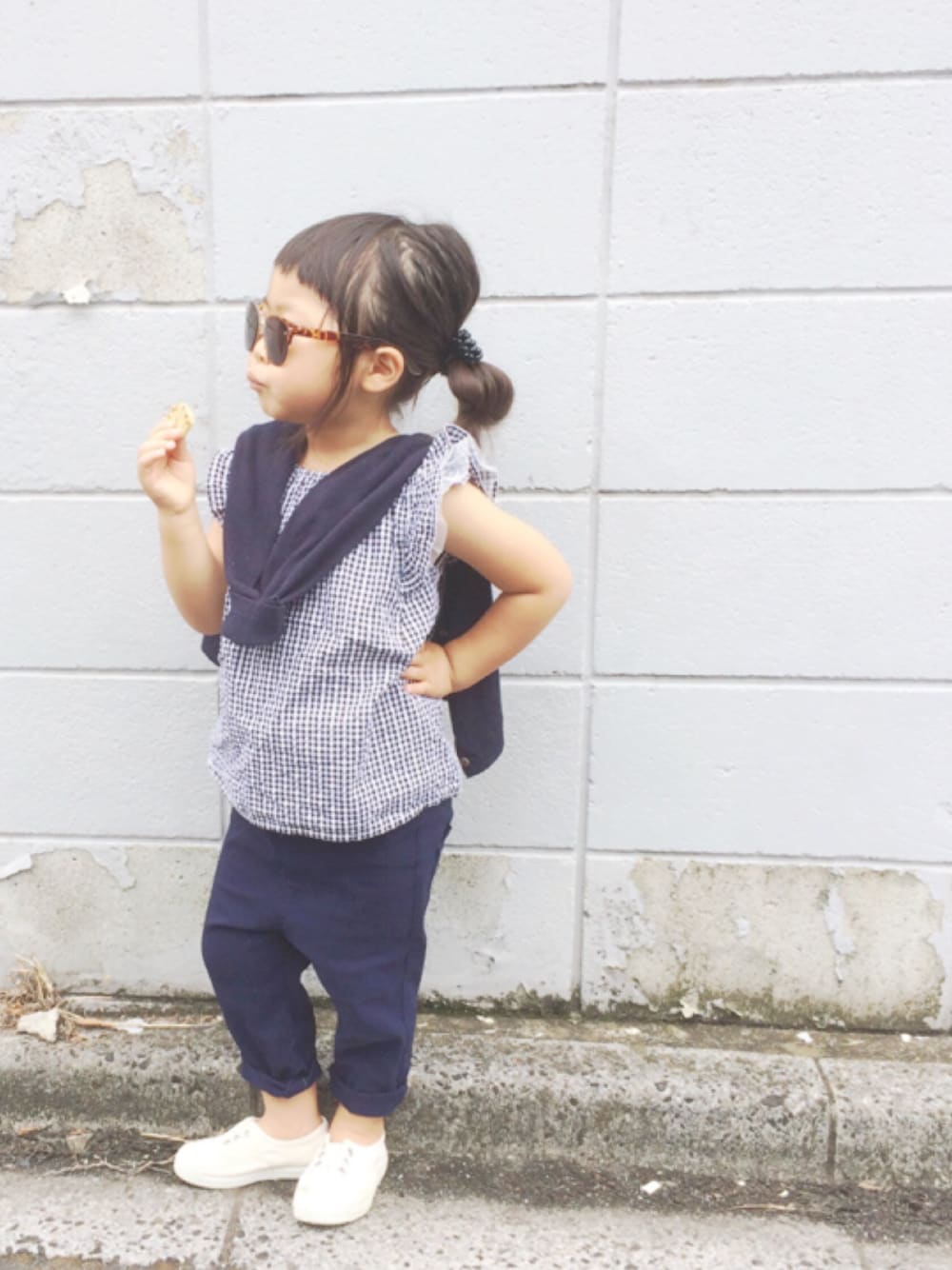 「ギンガムチェック、ロールアップ、ノースリーブ」｜「ZARA KIDSのアイテム（カーディガン/ボレロ、ブルー系）」を使った、*aoさん（キッズ・90cm）の夏コーディネートの1枚目の写真
