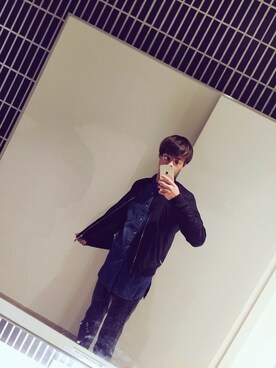 「ARMANI EXCHANGE（アルマーニエクスチェンジ）のアイテム（ミリタリージャケット）」を使った、むらた だいきさん（メンズ・173cm）の春コーディネート