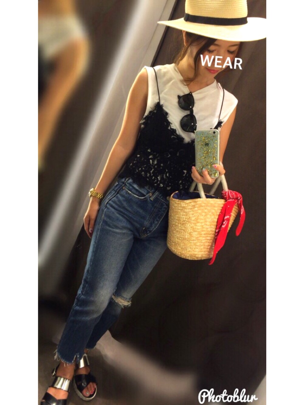 「大人カジュアル、outfit、夏コーデ、休日スタイル、かごバッグ、レースキャミソール、スポーツサンダル、レイヤードスタイル、ray ban」｜「Ray-Banのアイテム（サングラス、ブラック系）」を使った、m.さん（レディース・149cm）の夏コーディネートの1枚目の写真