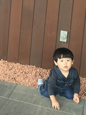 「ヤンチャ」｜「アイテム（オールインワン・サロペット）」を使った、kotaroooさん（キッズ・70cm）の秋コーディネート