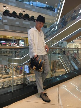 「PARADOX（パラドックス）のアイテム（バッグ）」を使った、TurmanLinさん（メンズ・170cm）の春コーディネート