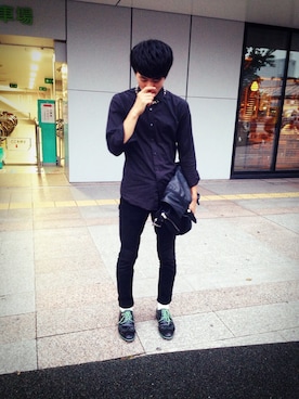 「UNIQLO（ユニクロ）の黒シャツ（シャツ/ブラウス、ブラック系）」を使った、kojitarosさん（メンズ）の夏コーディネート