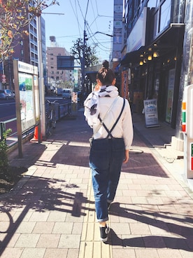 「H&M（エイチ・アンド・エム）のアイテム（マフラー、ホワイト系）」を使った、eihi。さん（レディース・168cm）の秋コーディネート