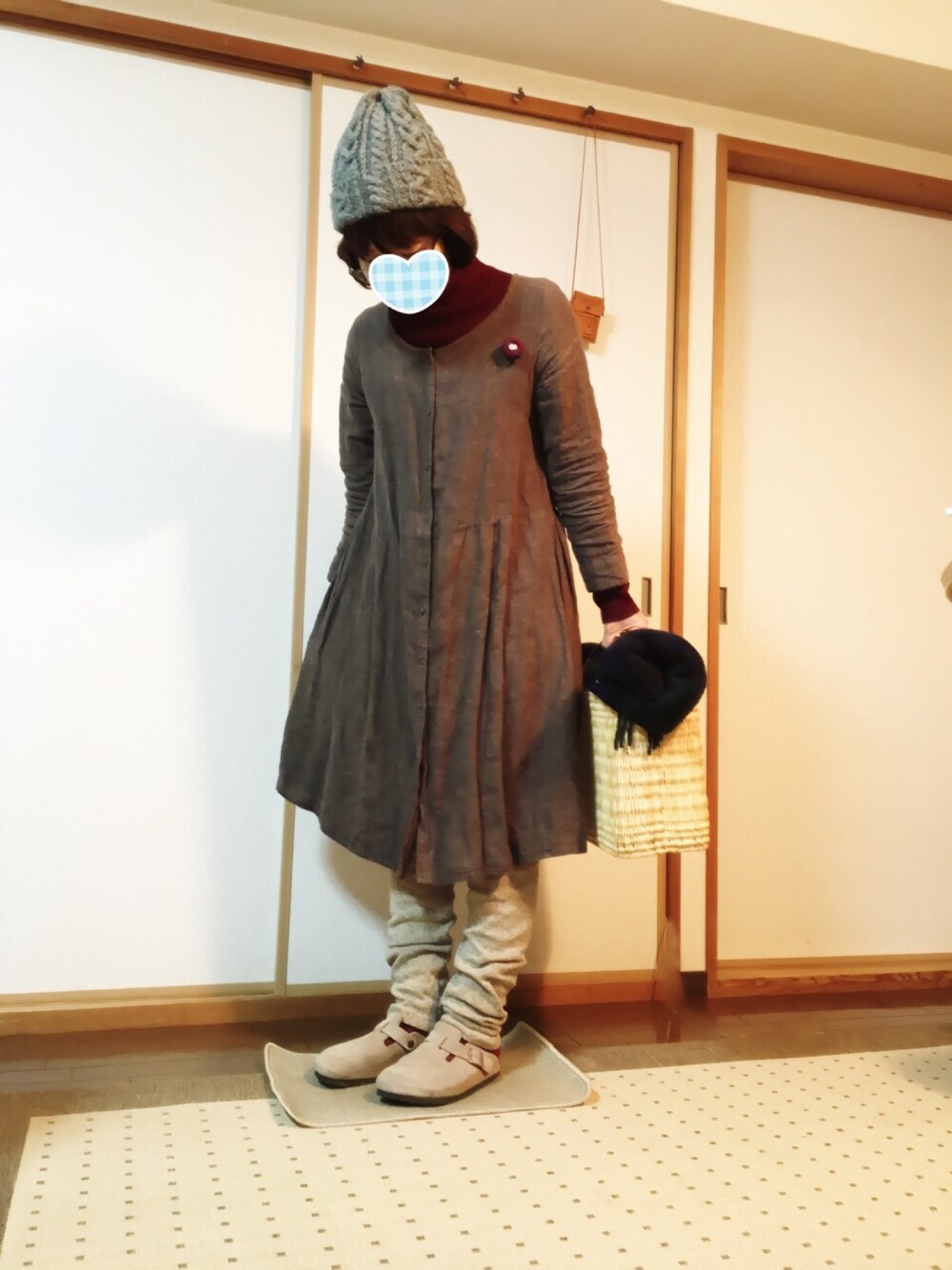 「ワランワヤン、ワンピース、レギンス」｜「HIGHLAND2000のニット帽（帽子、ブラック系）」を使った、うた♪さん（レディース・163cm）の冬コーディネートの1枚目の写真