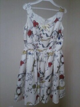 「MILK（ミルク）のアイテム（ワンピース/ドレス、ホワイト系）」を使った、つのさん（レディース）の夏コーディネート