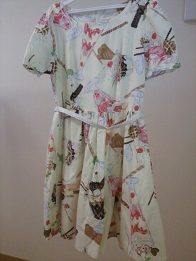 「MILK（ミルク）のアイテム（ワンピース/ドレス、イエロー系）」を使った、つのさん（レディース）の夏コーディネート