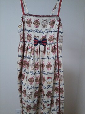 「Shirley Temple（シャーリーテンプル）のアイテム（ワンピース/ドレス、ベージュ系）」を使った、つのさん（レディース）の夏コーディネート