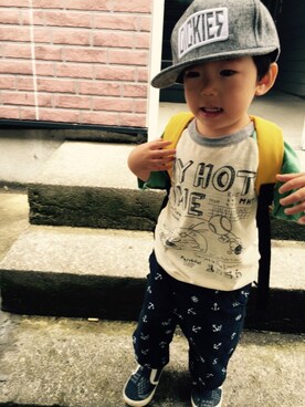 「西松屋（ニシマツヤ）のアイテム（Tシャツ/カットソー、ホワイト系）」を使った、fukumonaさん（キッズ・90cm）の秋コーディネート