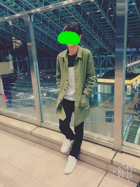 「カーキアウター」｜「アイテム（ステンカラーコート）」を使った、Takさん（メンズ・178cm）の春コーディネート