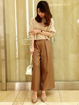 「アイテム（パンツ、イエロー系）」を使った、AYAさん（レディース・160cm）の秋コーディネート