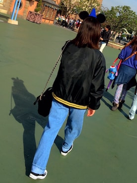 「シカゴのアイテム（デニムパンツ、ブルー系）」を使った、しぃさん（レディース・160cm）の秋コーディネート