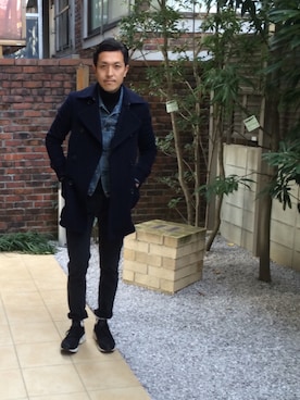 「黒タートルネック」｜「アイテム（デニムジャケット）」を使った、YUJIさん（メンズ・176cm）の冬コーディネート