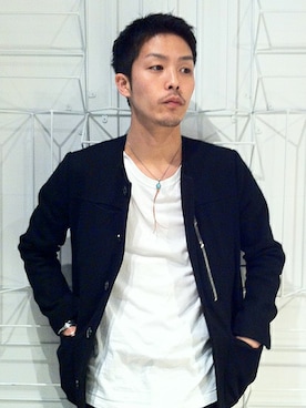 「アイテム（バングル/リストバンド）」を使った、Keiichi Kuribayashiさん（メンズ・170cm）の冬コーディネート