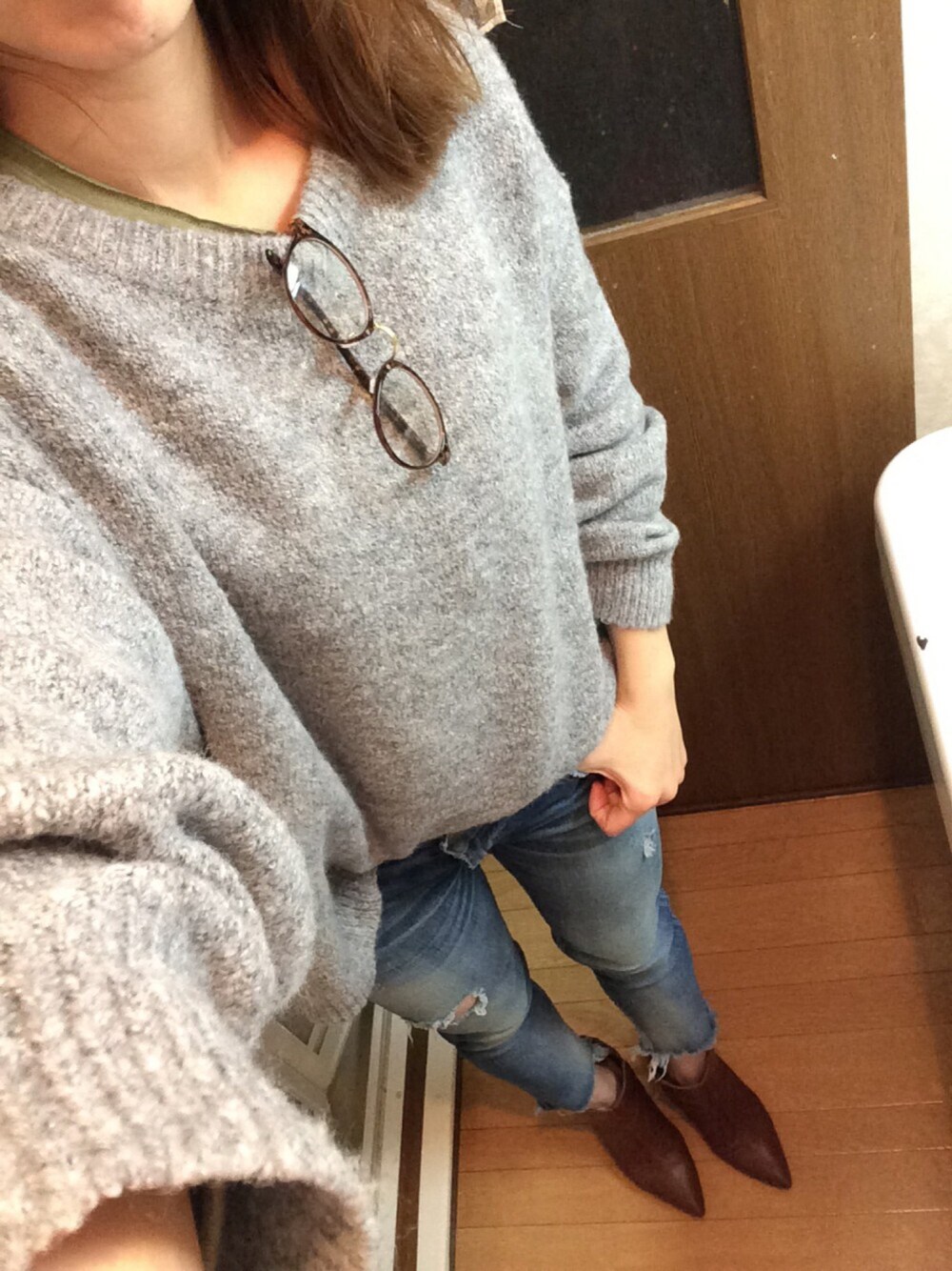 「ドラフトUN」｜「GUのアイテム（ニット/セーター、グレー系）」を使った、Rさん（レディース・164cm）の冬コーディネートの1枚目の写真