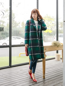 「ロゴワンピース」｜「アイテム（チェスターコート）」を使った、OVoVO（オーヴォ）さん（レディース・163cm）の秋コーディネート