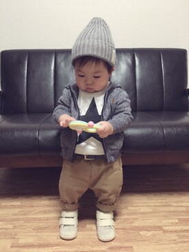 「babygap」｜「アイテム（チノパンツ）」を使った、HINAさん（キッズ・60cm）の冬コーディネート