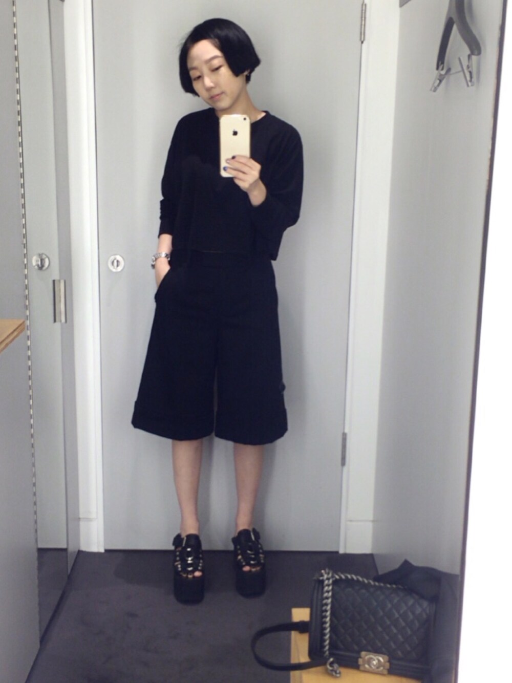 「COS、chanel、UNIF、daily look、LOVE、daily、black」｜「COSのアイテム（その他パンツ、ブラック系）」を使った、sojinhanさん（レディース・160cm）の夏コーディネートの1枚目の写真