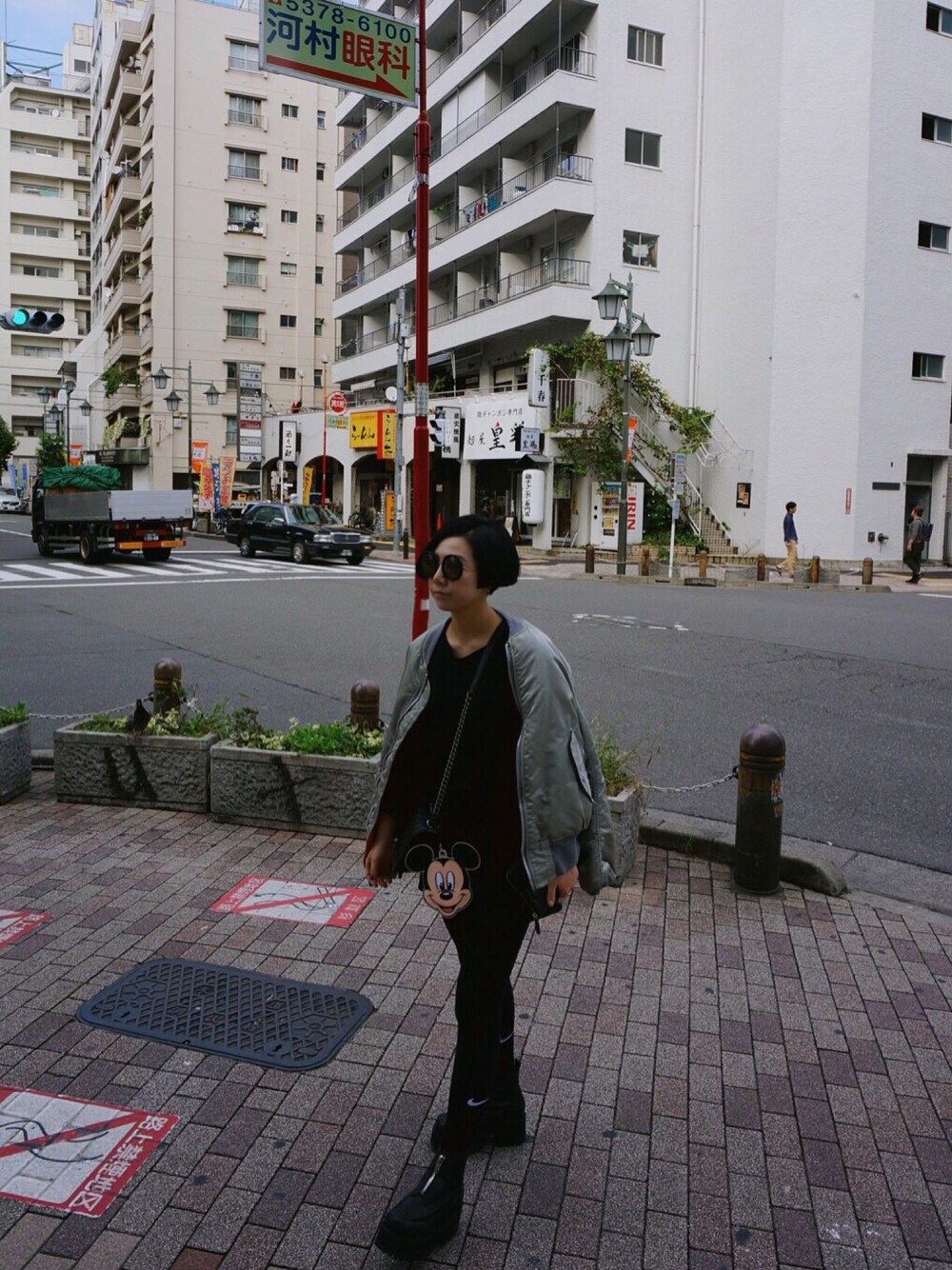 「TOKYO、daily look、street、dailylook、chanel、AHPHA、UNIF、NIKE」｜「ALPHAのアイテム（ジャケット/アウター、グレー系）」を使った、sojinhanさん（レディース・160cm）の秋コーディネートの1枚目の写真