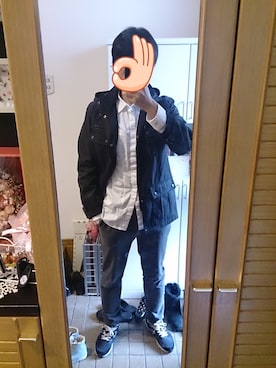 「雨」｜「アイテム（マウンテンパーカー）」を使った、九角アスラさん（メンズ・181cm）の春コーディネート